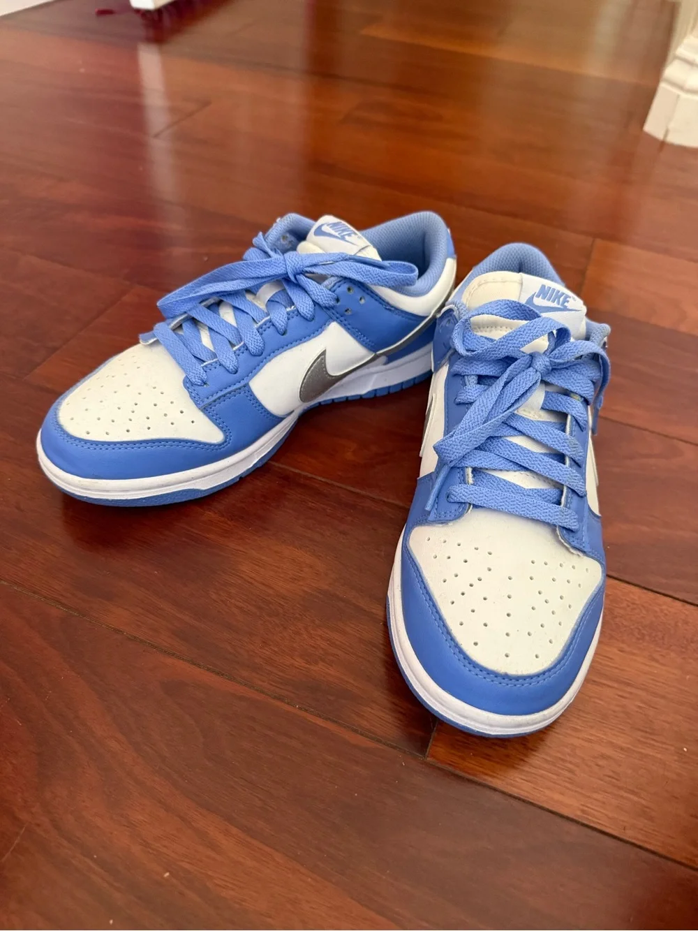 BARELY WORN Light Blue NIKE DUNKS